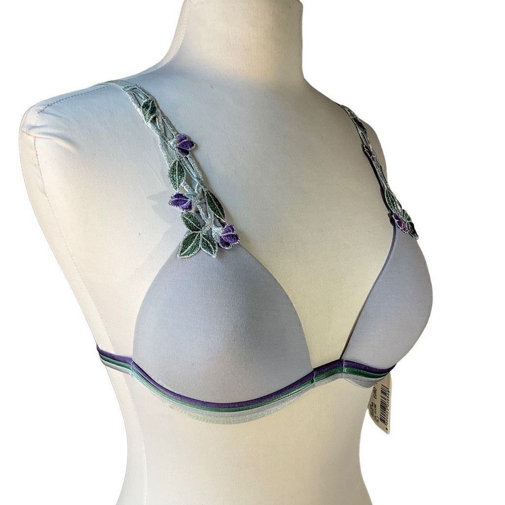 Prima Visone NWT Lace Strap Wire Free Bra, 36B. Lavender